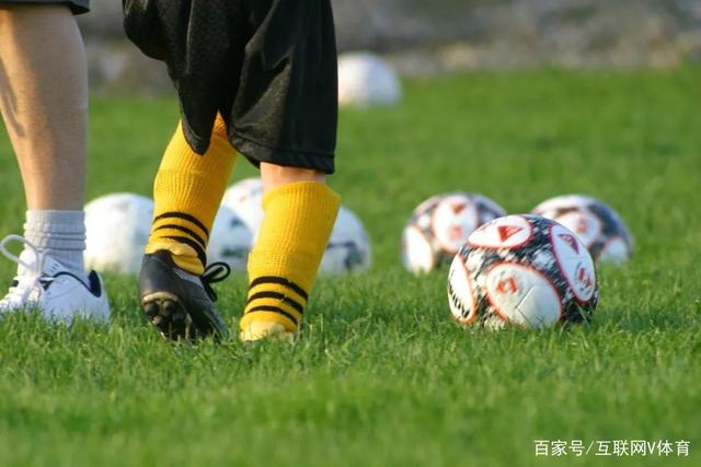 迪马：米兰300万欧敲定特鲁瓦中卫迪亚瓦拉，即将交换文件
